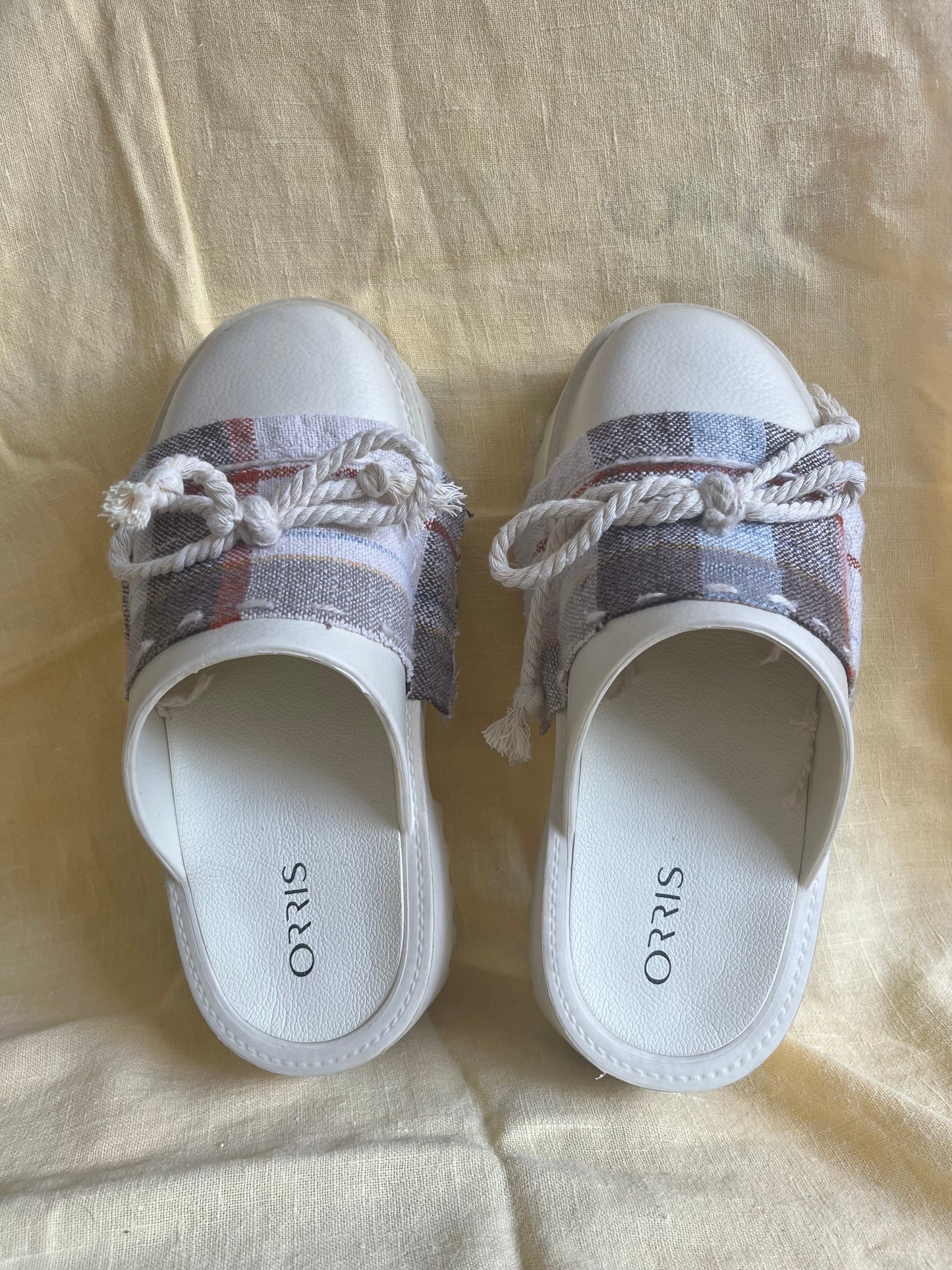 The Jo Reclaimed Platform Slides