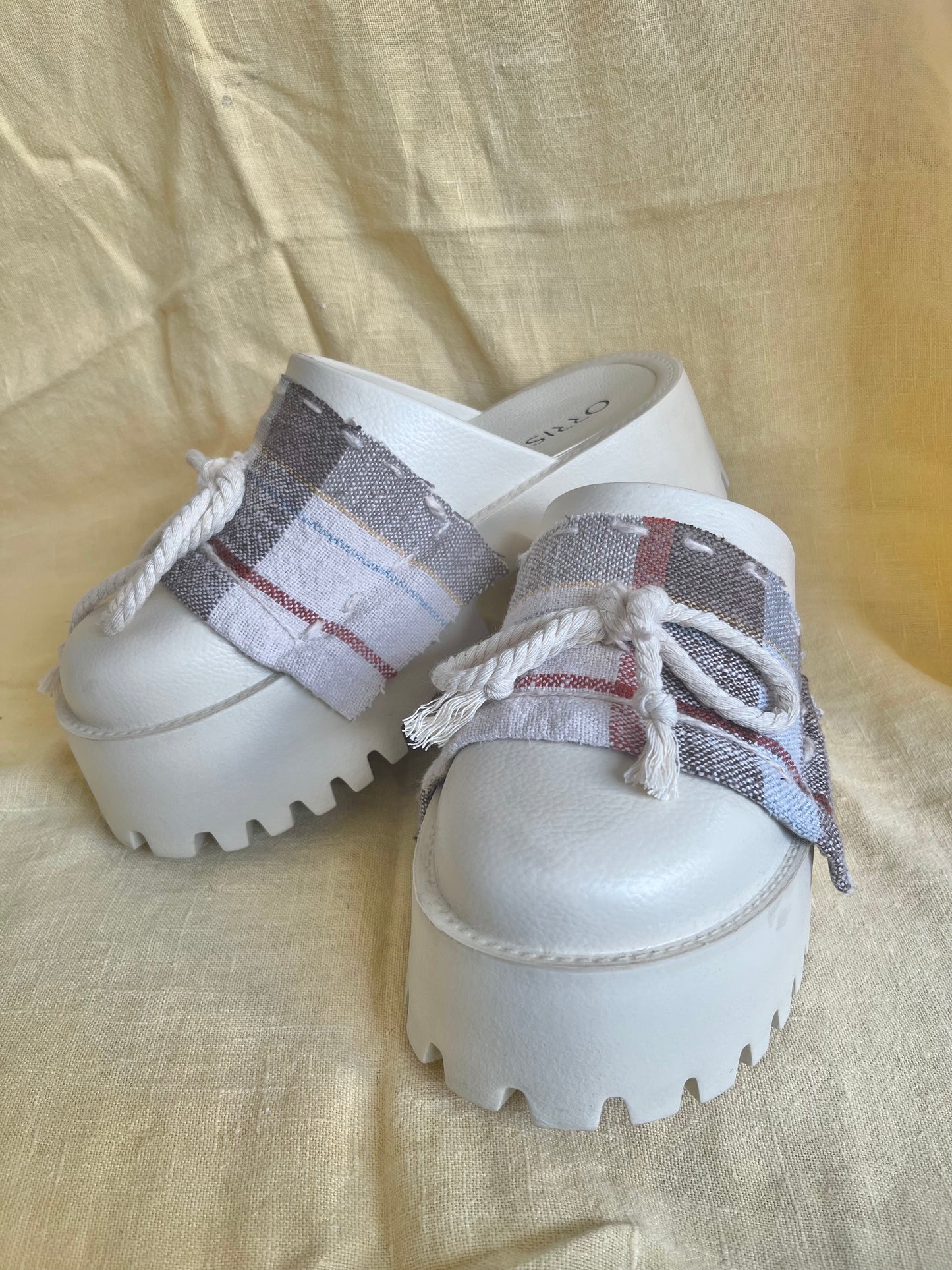 The Jo Reclaimed Platform Slides