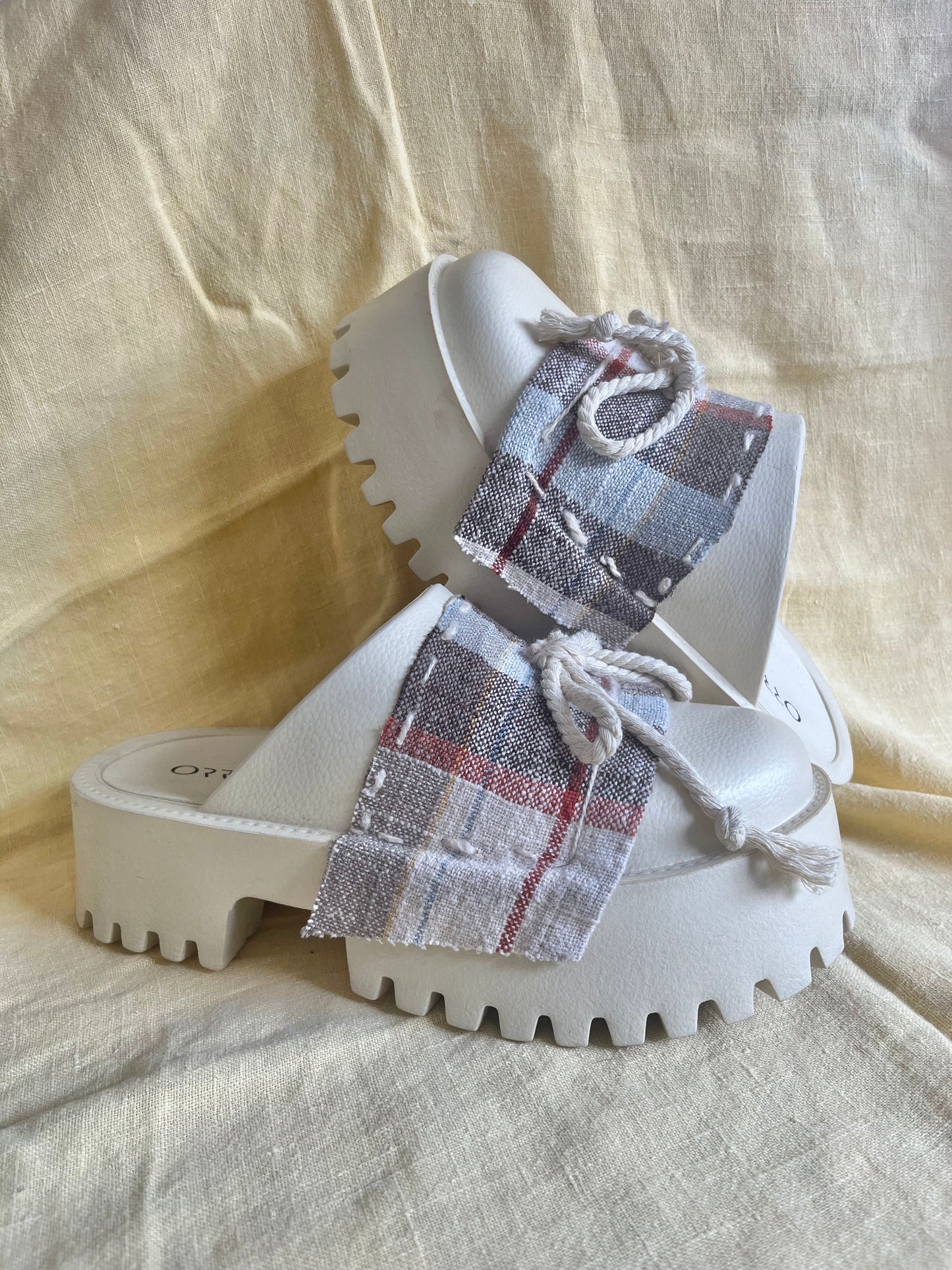 The Jo Reclaimed Platform Slides