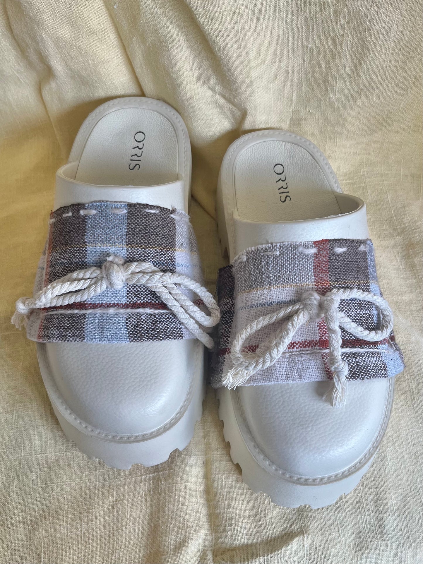 The Jo Reclaimed Platform Slides