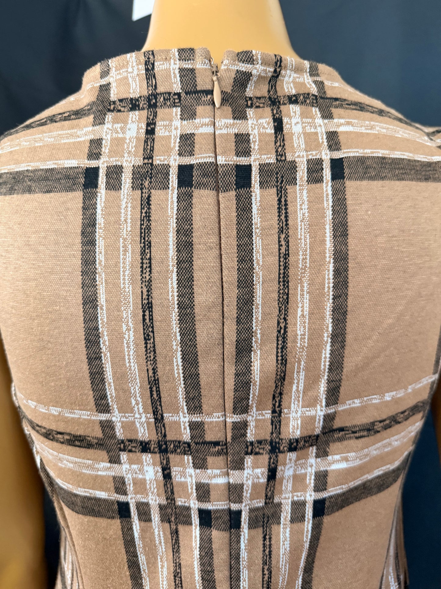 Plaid Asymmetric Top