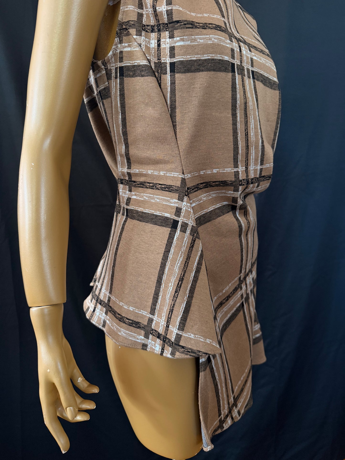 Plaid Asymmetric Top