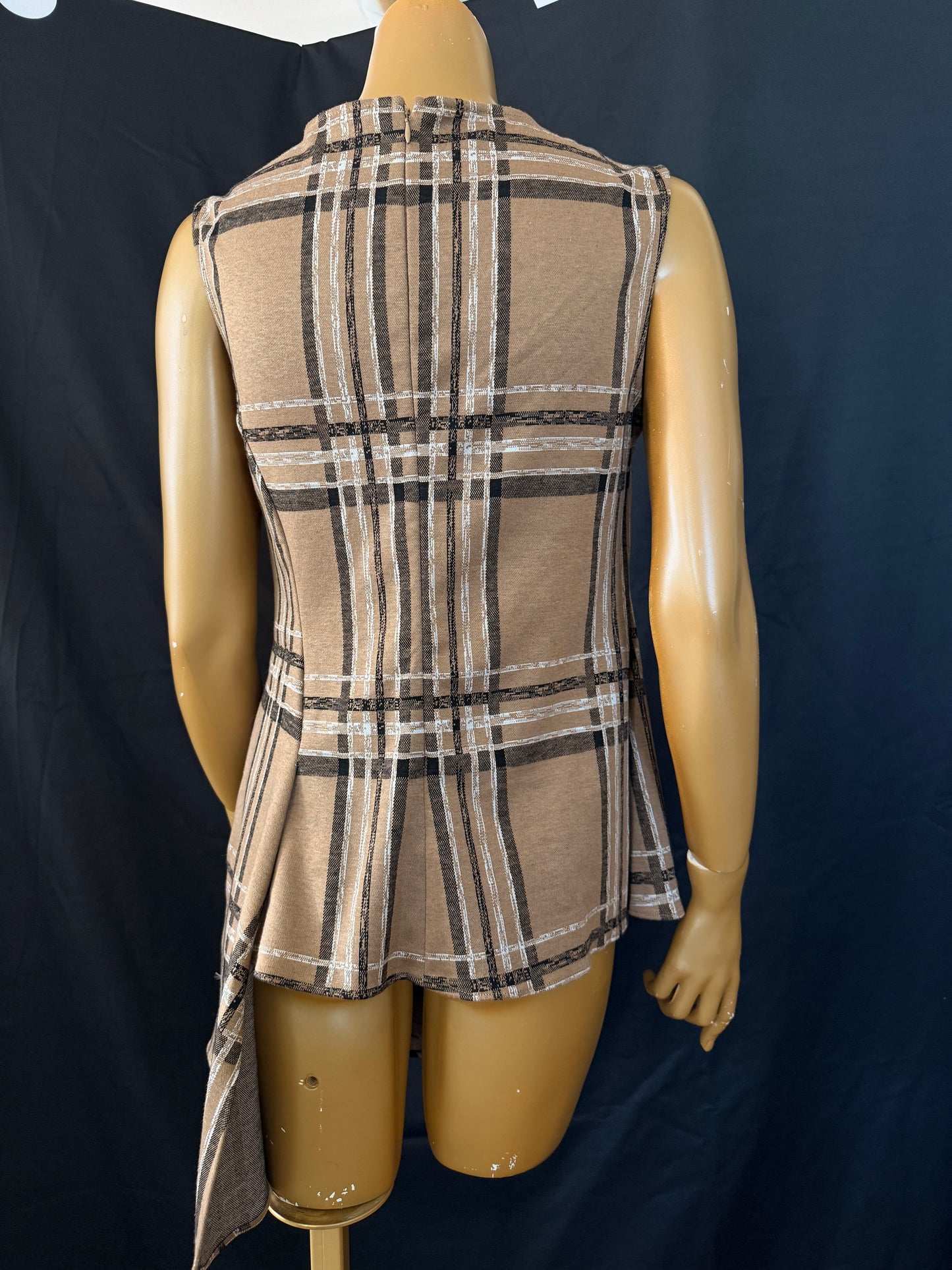 Plaid Asymmetric Top