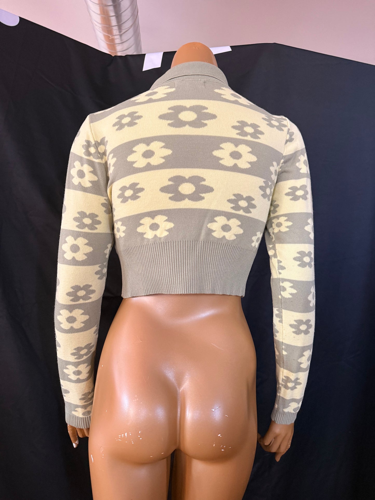 Green Flower Collard Long Sleeve