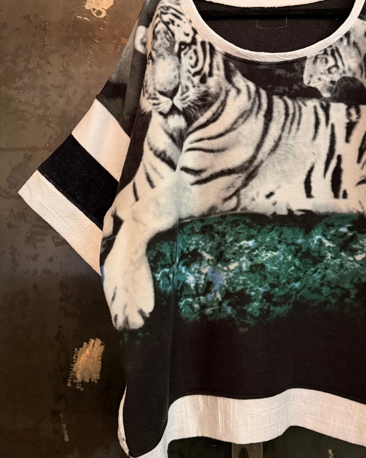 Reclaimed Screaming Purr Sweat-T